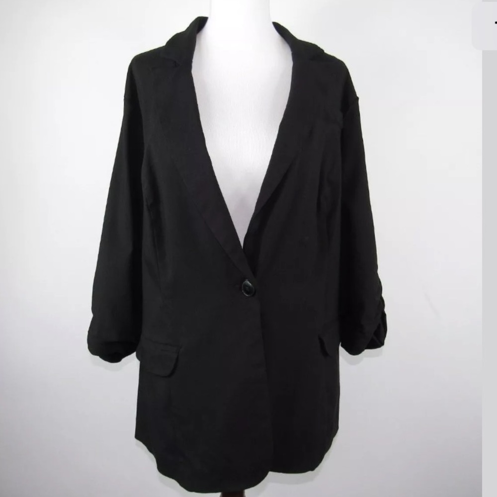Torrid Women's Black Single-Button Blazer
